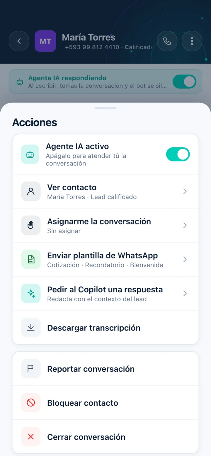Acciones sobre la conversación: asignarme, plantilla, Copilot, transcripción
